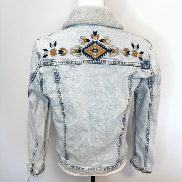 Free People DRIFTWOOD Embroidered Motif Sherpa Trucker Jacket Size Medium - Picture 9 of 15